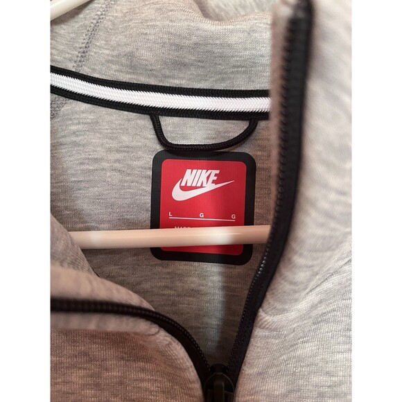 Nike Sportswear Tech Fleece Windrunner Hoodie Heather Grey Size Large FB7921-063 - Picture 9 of 10